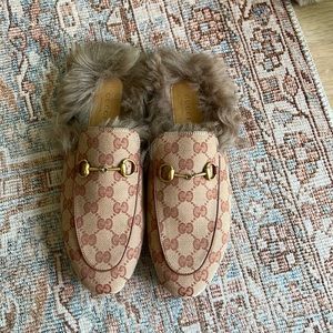 Gucci princetown loafer fur